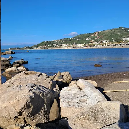 Torre1947 Couette-café Agropoli